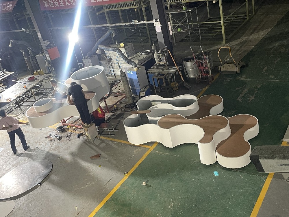 AI正在改变标识标牌行业？从设计到生产全面解读